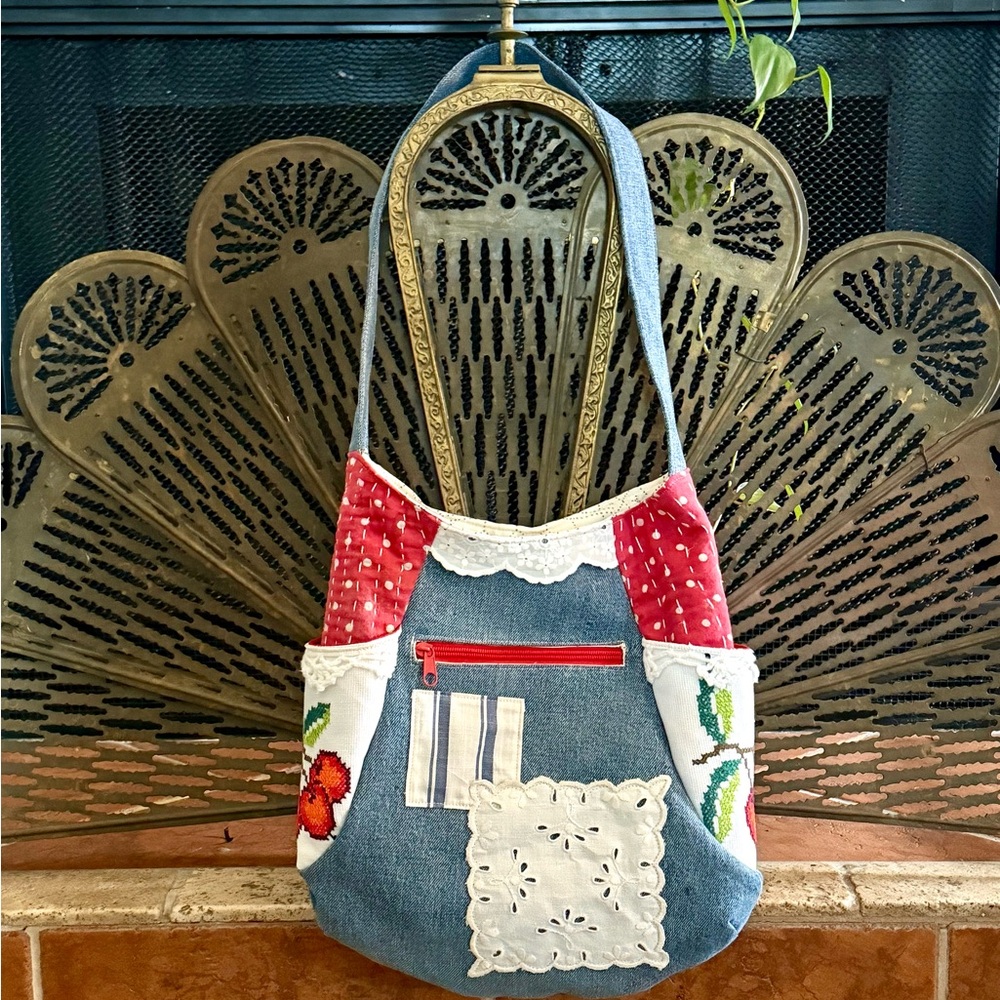 Quilted Patchwork Purse Featuring Authentic 1920’… - image 4